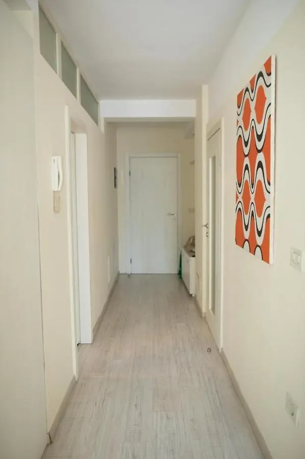 Down Town Tirana Apartment Center 0*,  Albania