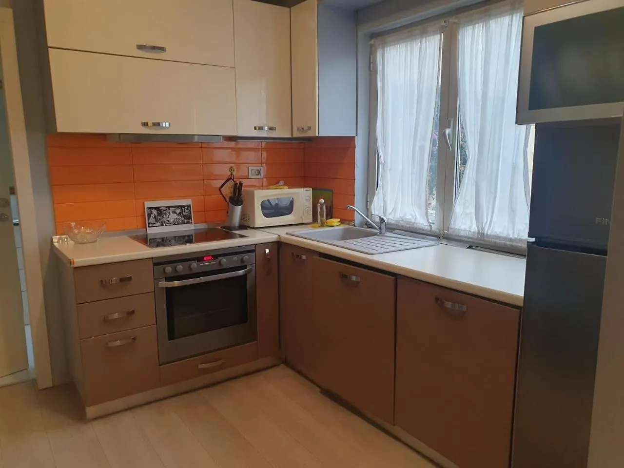 Down Town Tirana Apartment Center 0*,