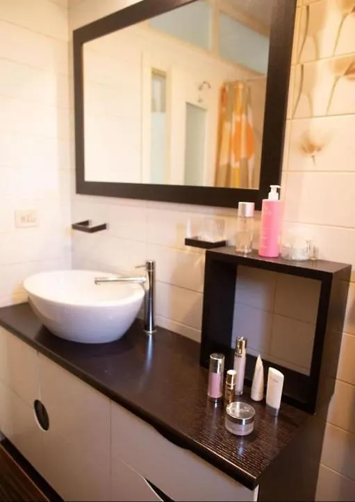 Down Town Tirana Apartment Center 0*,